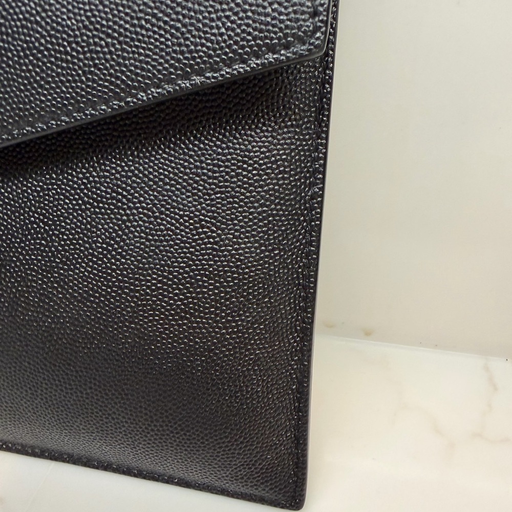 Saint Laurent Black Leather Detail - Picture 7 of 14